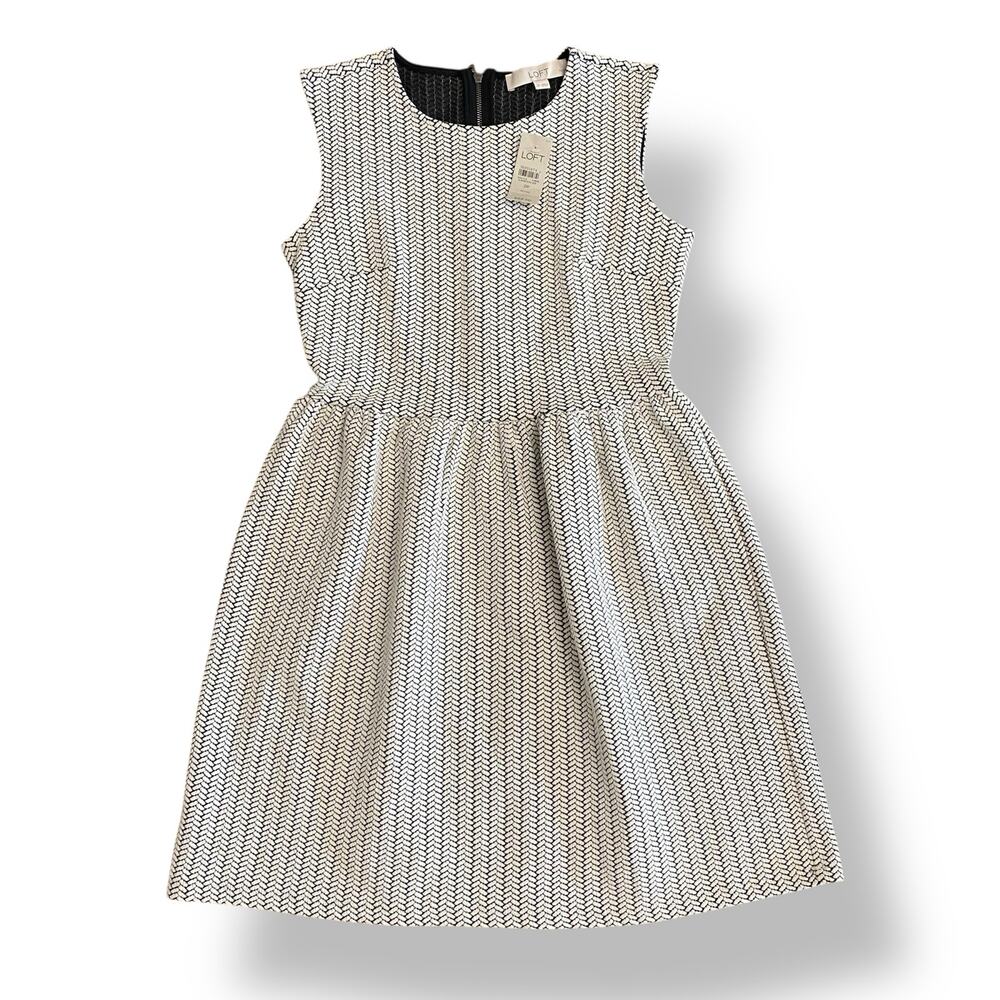Loft NWT Herringbone Fit‎ and Flare Knee Length Dress Womens Size 2P Black White